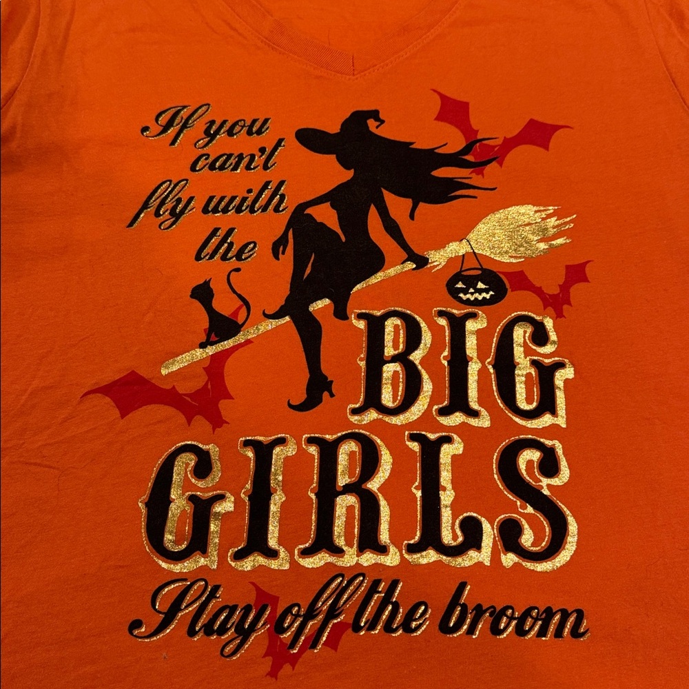 Halloween Witch V-Neck T-shirt Size Large